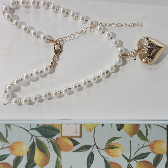 House of Harlow 1960 Jewelry - 🤍🔹️ House of Harlow🔹️ 1960 Gold and White Glass Pearl 16" Necklace